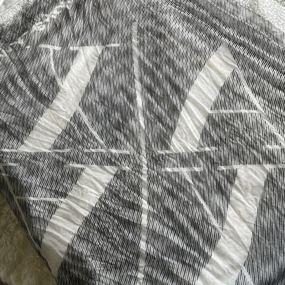 Armani Exchange scarf - Picture 3 of 4